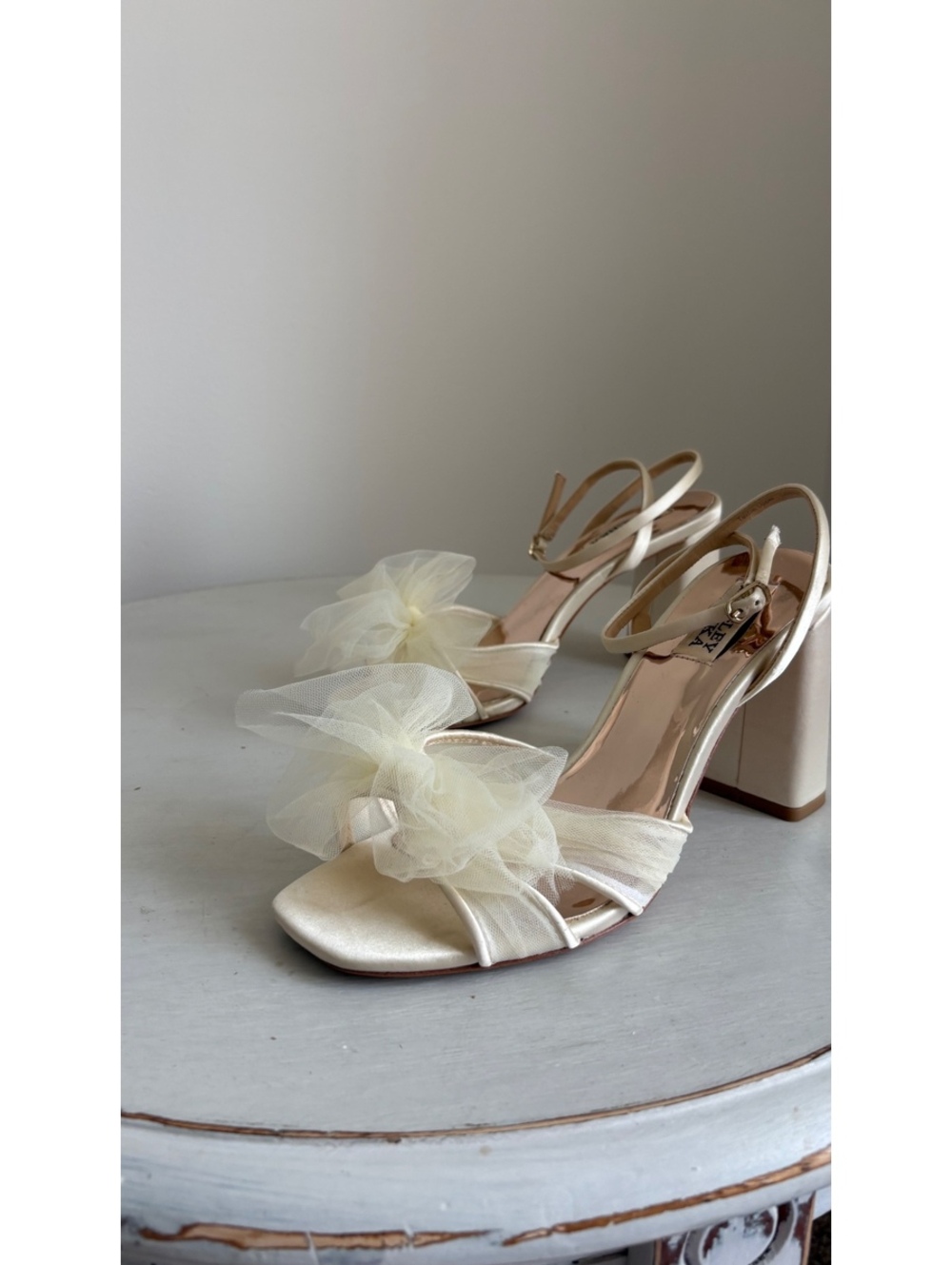 Elegant Ivory Satin Block Heel Sandals with Tulle Bow Detail 7.5